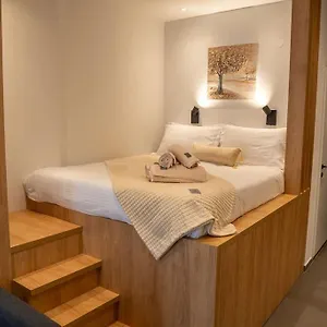 https://thessalonian-suite-i-2-steps-from-white-tower.hotelschalkidiki.net