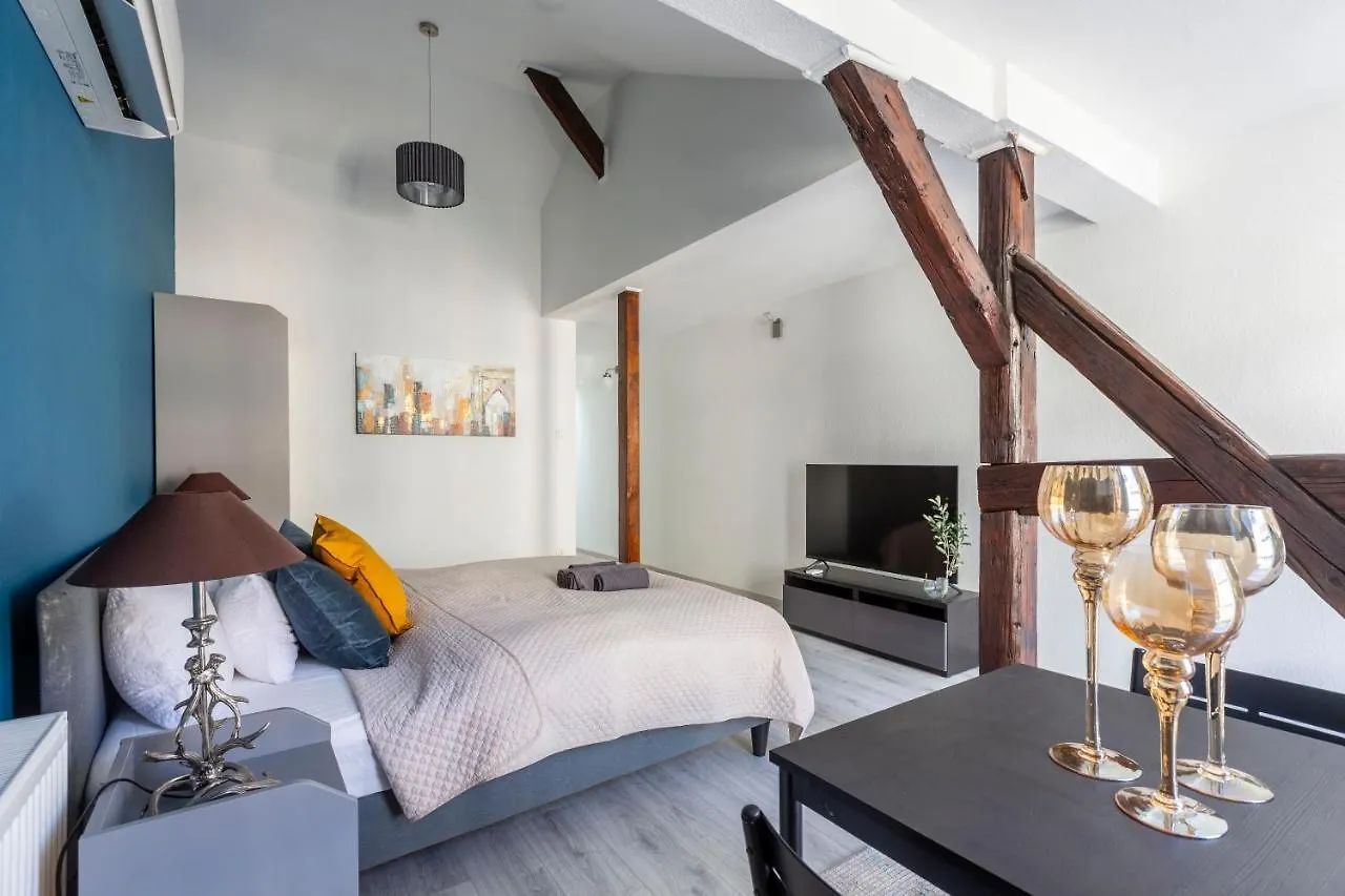 Apartment Rustic Central Studios By Lh Budapest