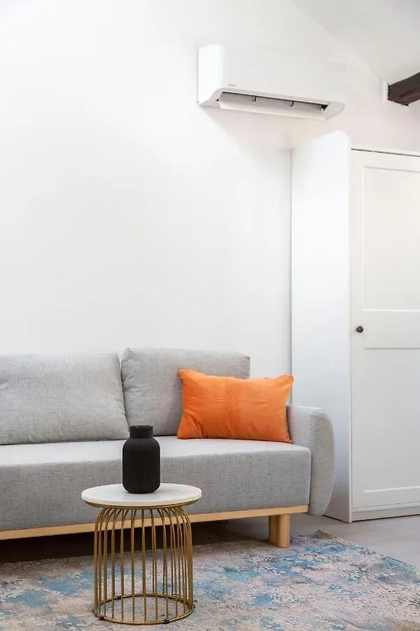 Rustic Central Studios By Lh Budapest Apartment