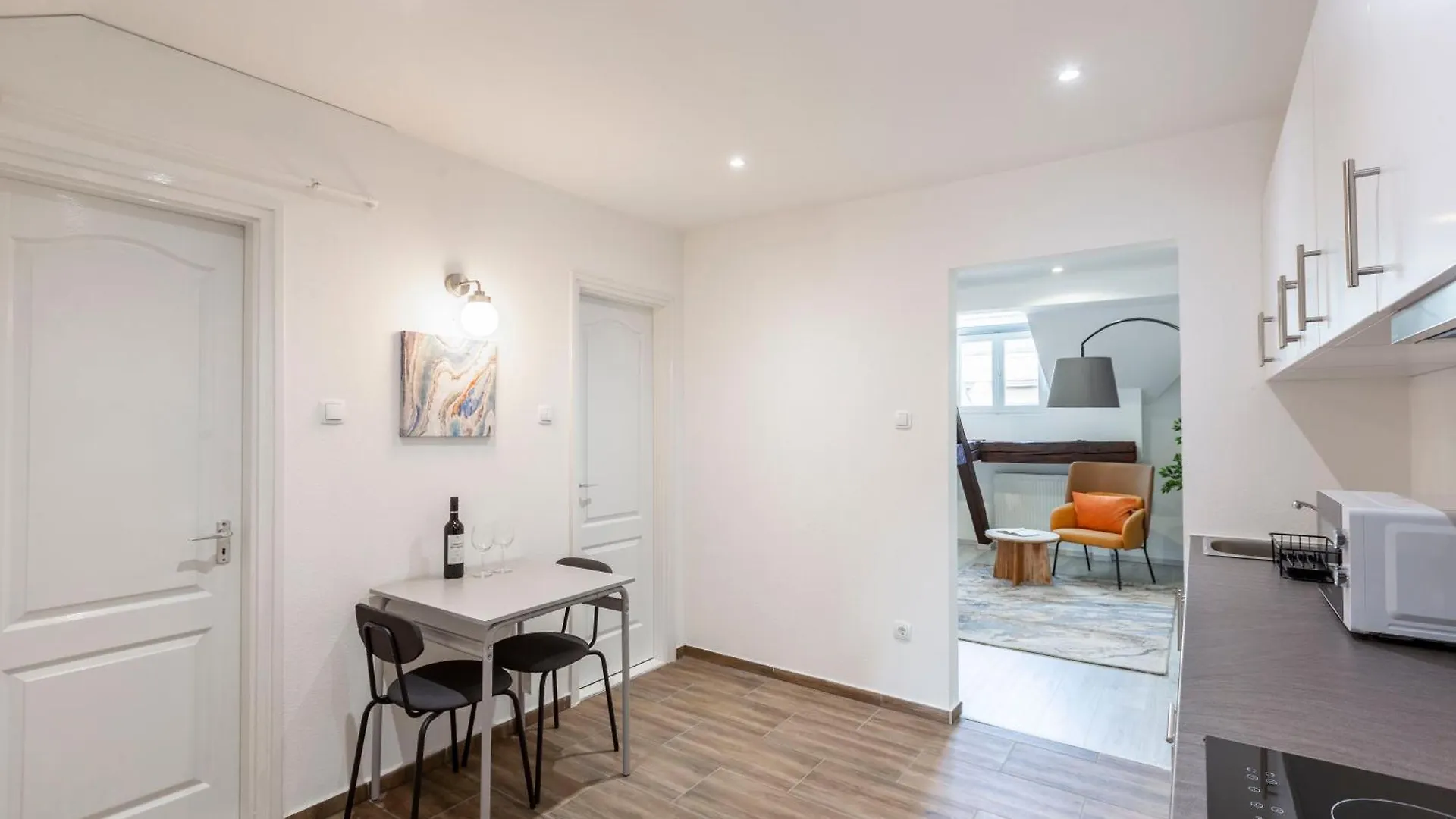 Rustic Central Studios By Lh Budapest