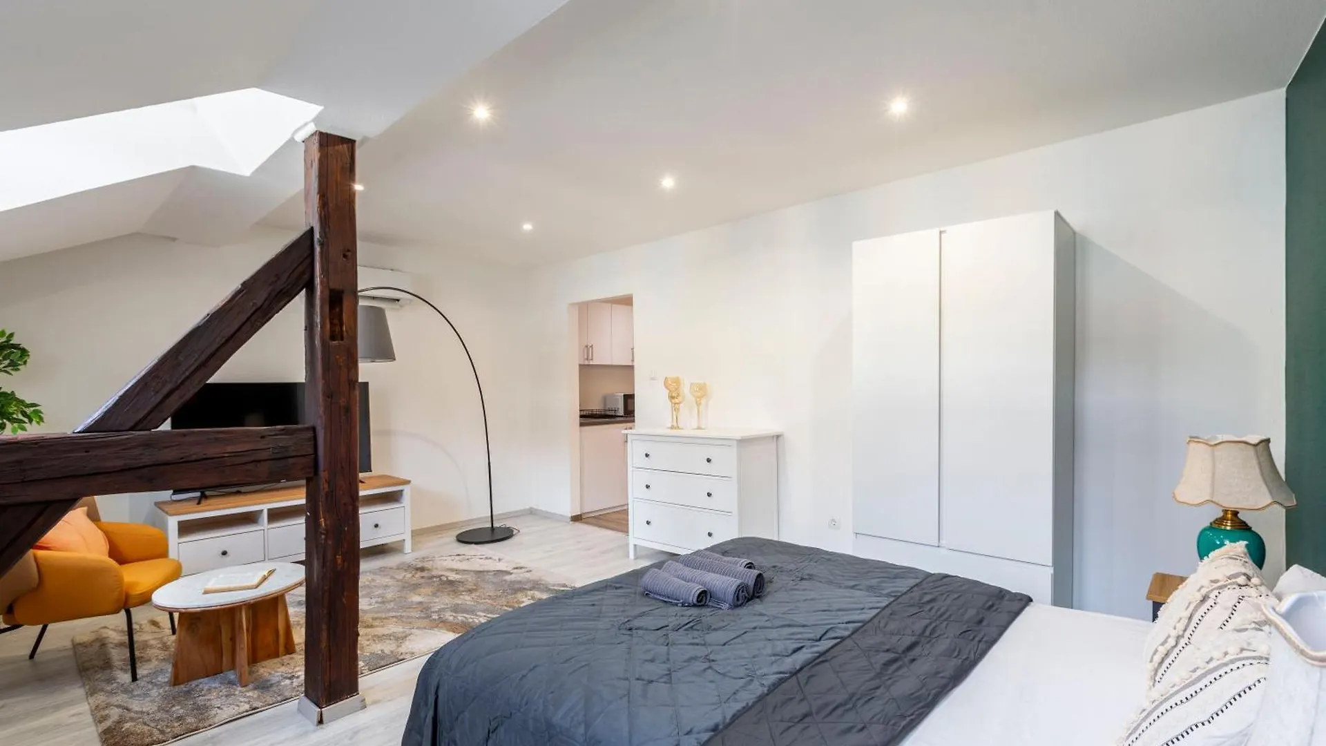 Rustic Central Studios By Lh Budapest Apartment