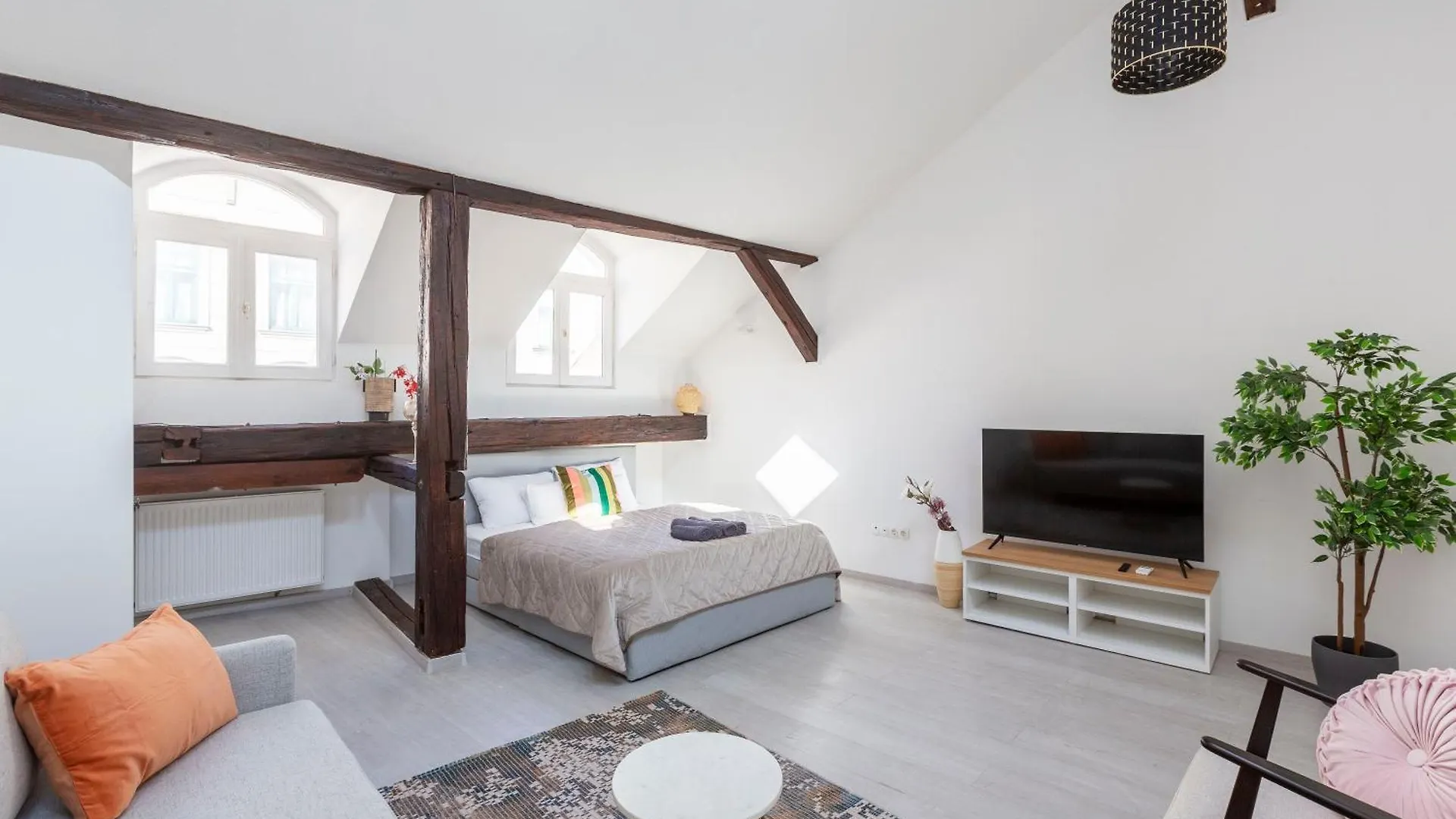 Rustic Central Studios By Lh Budapest 0*,