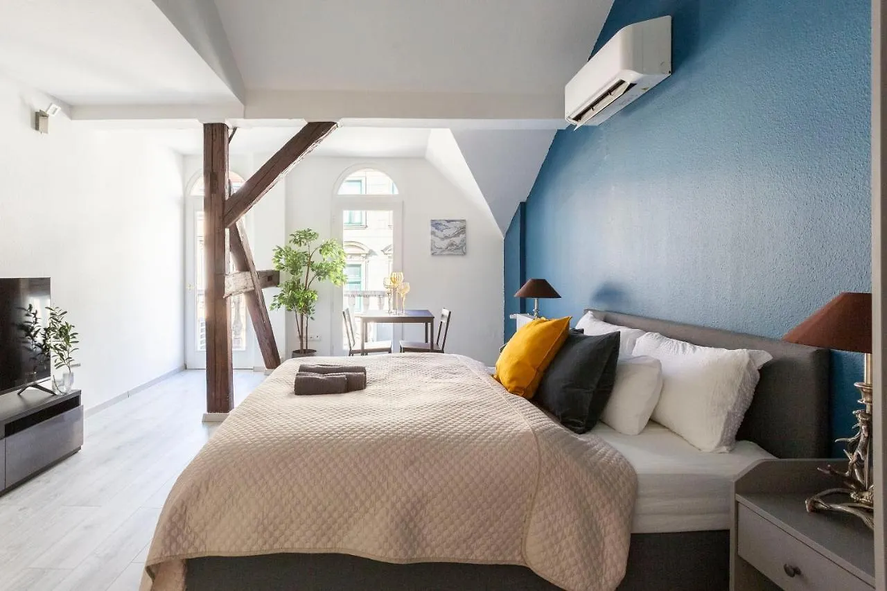 Apartment Rustic Central Studios By Lh Budapest